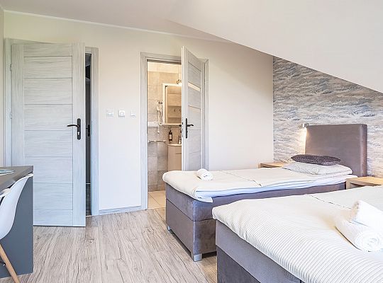 Pokój trzyosobowy (poddasze)