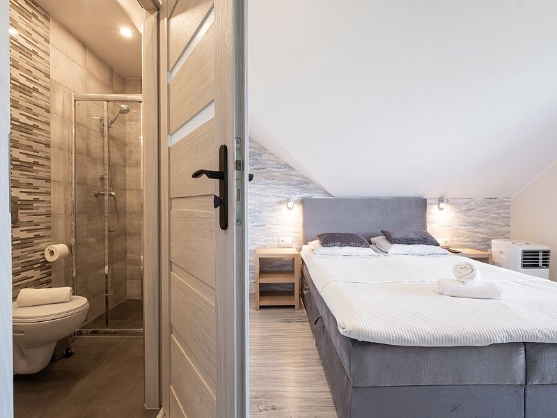 Pokój dwuosobowy (poddasze)